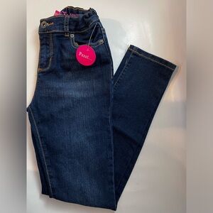 NWOT The Children’s Place Super Skinny Jeans. Size 12 Slim.